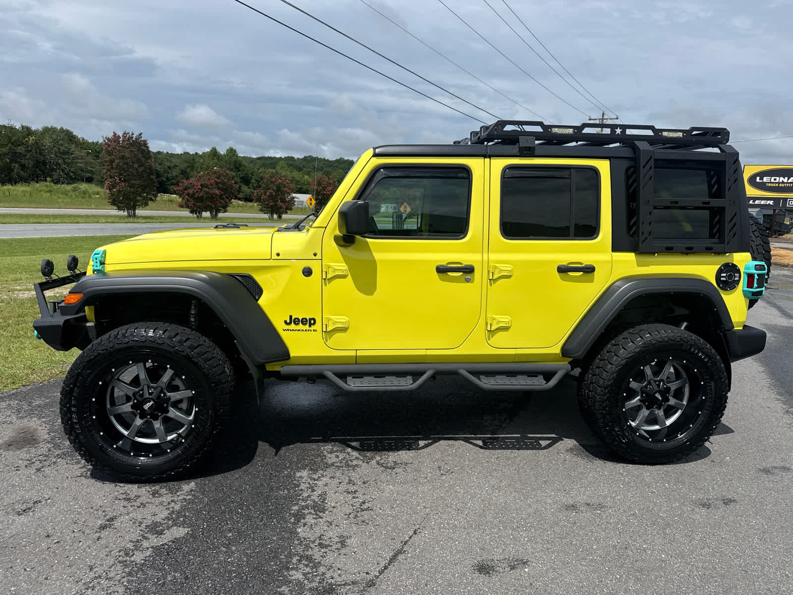 2023 Jeep Wrangler 4-Door Sport 4x4