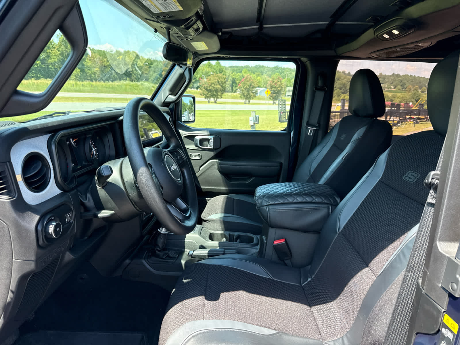 2025 Jeep Wrangler 2-Door Sport 4x4