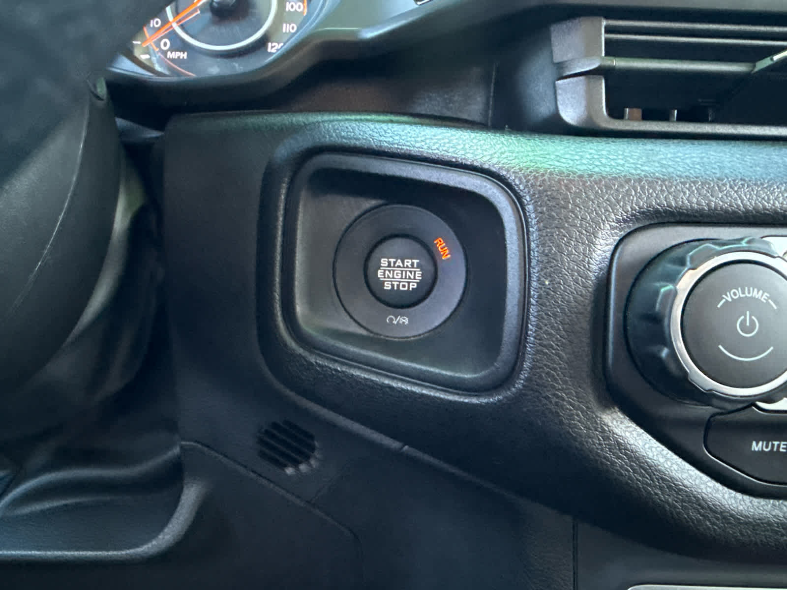 2025 Jeep Wrangler 4-Door Sport 4x4