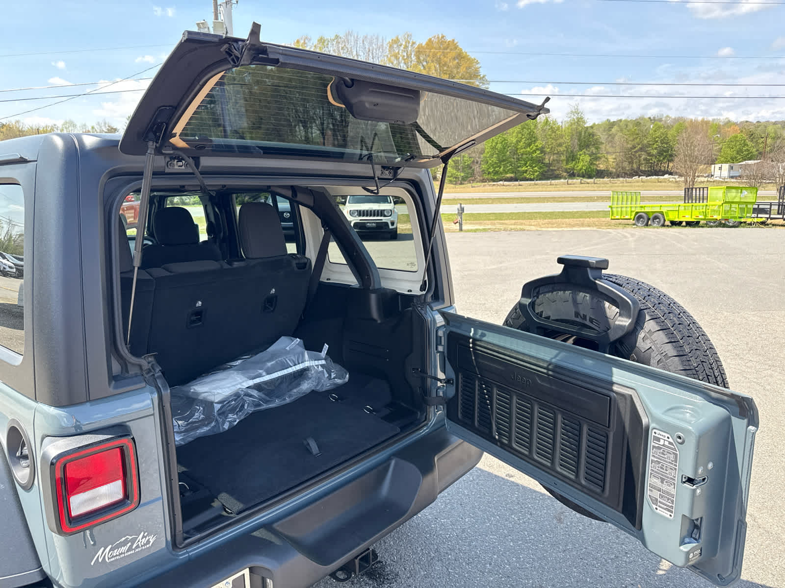 2025 Jeep Wrangler 4-Door Sport 4x4