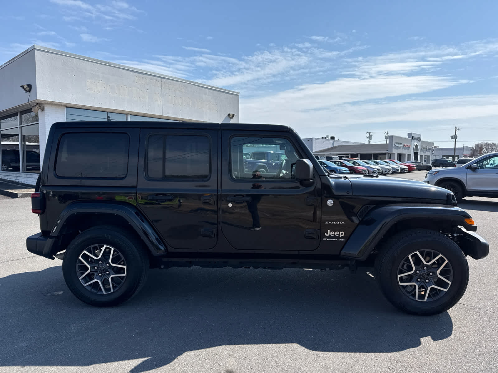 2024 Jeep Wrangler 4-Door Sahara 4x4
