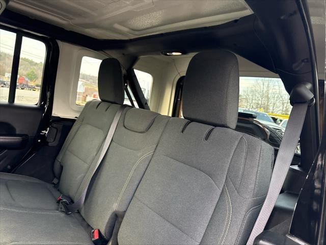 2024 Jeep Wrangler 4-Door Sahara 4x4