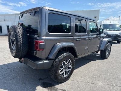 2025 Jeep Wrangler 4-Door Sahara 4x4