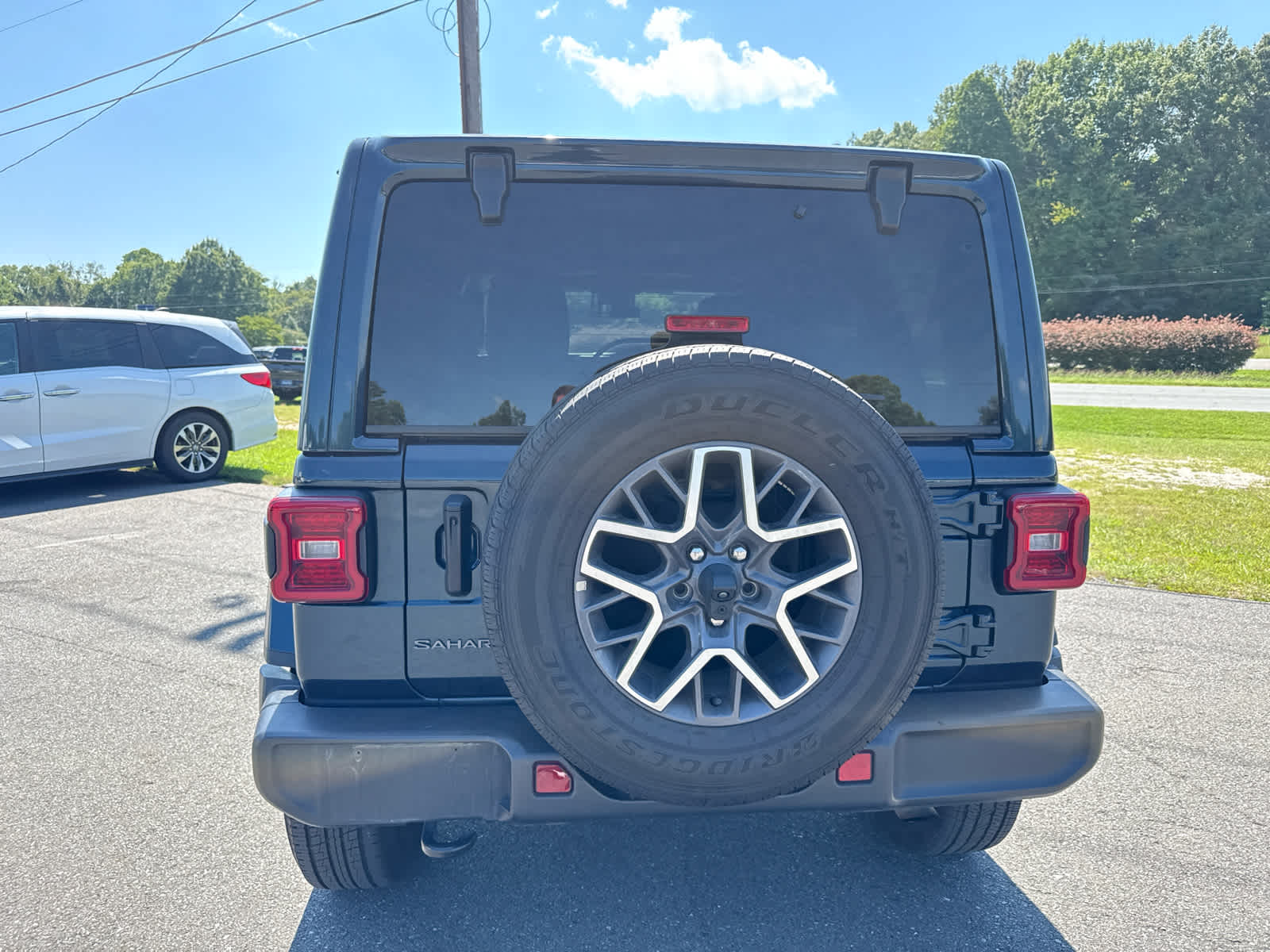 2025 Jeep Wrangler 4-Door Sahara 4x4
