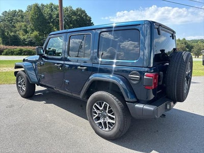 2025 Jeep Wrangler 4-Door Sahara 4x4