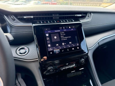 2025 Jeep Grand Cherokee Laredo 4x4