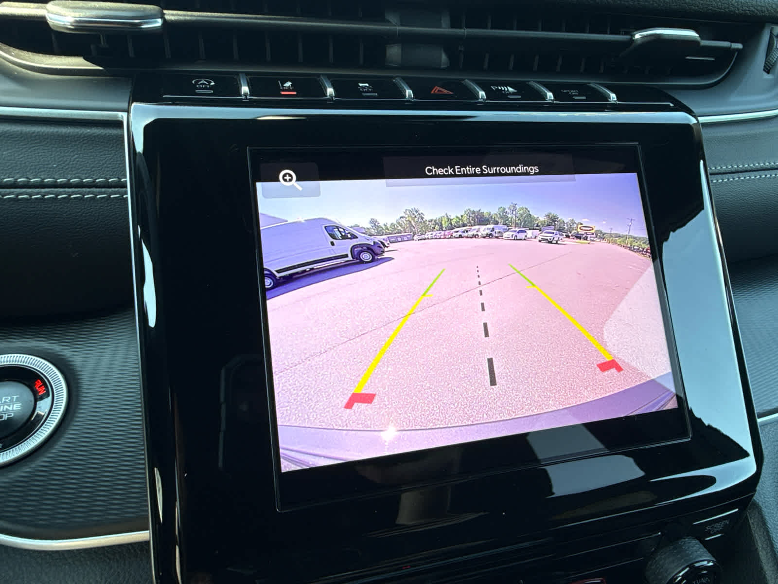 2025 Jeep Grand Cherokee Laredo 4x4
