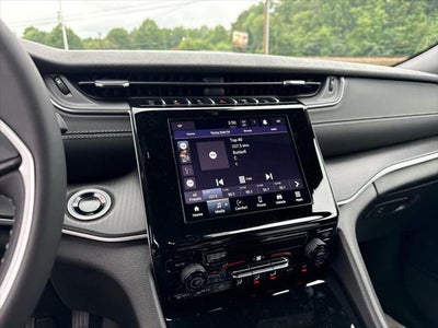 2025 Jeep Grand Cherokee Laredo 4x4