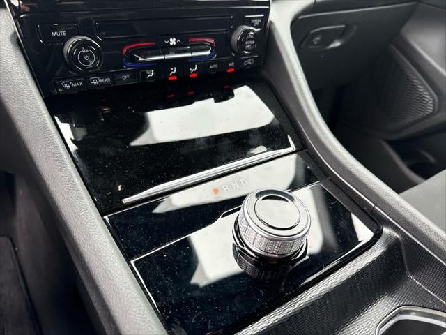 2025 Jeep Grand Cherokee Laredo 4x4