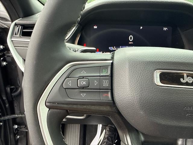 2025 Jeep Grand Cherokee Laredo 4x4