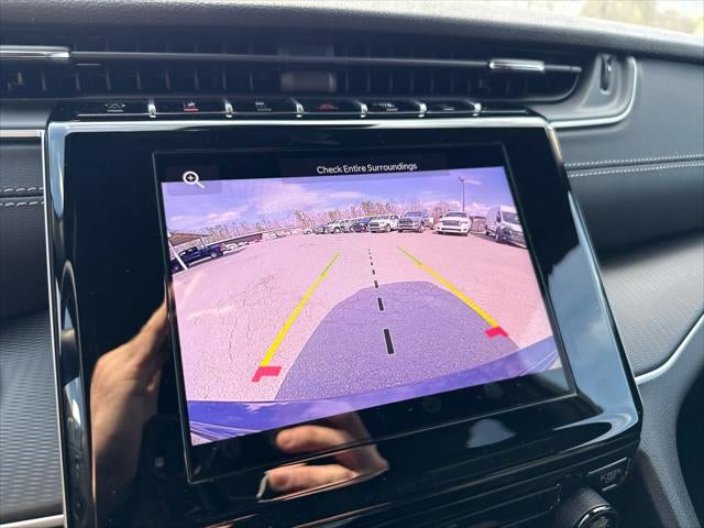 2025 Jeep Grand Cherokee Laredo 4x4