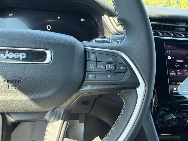 2025 Jeep Grand Cherokee Laredo 4x4