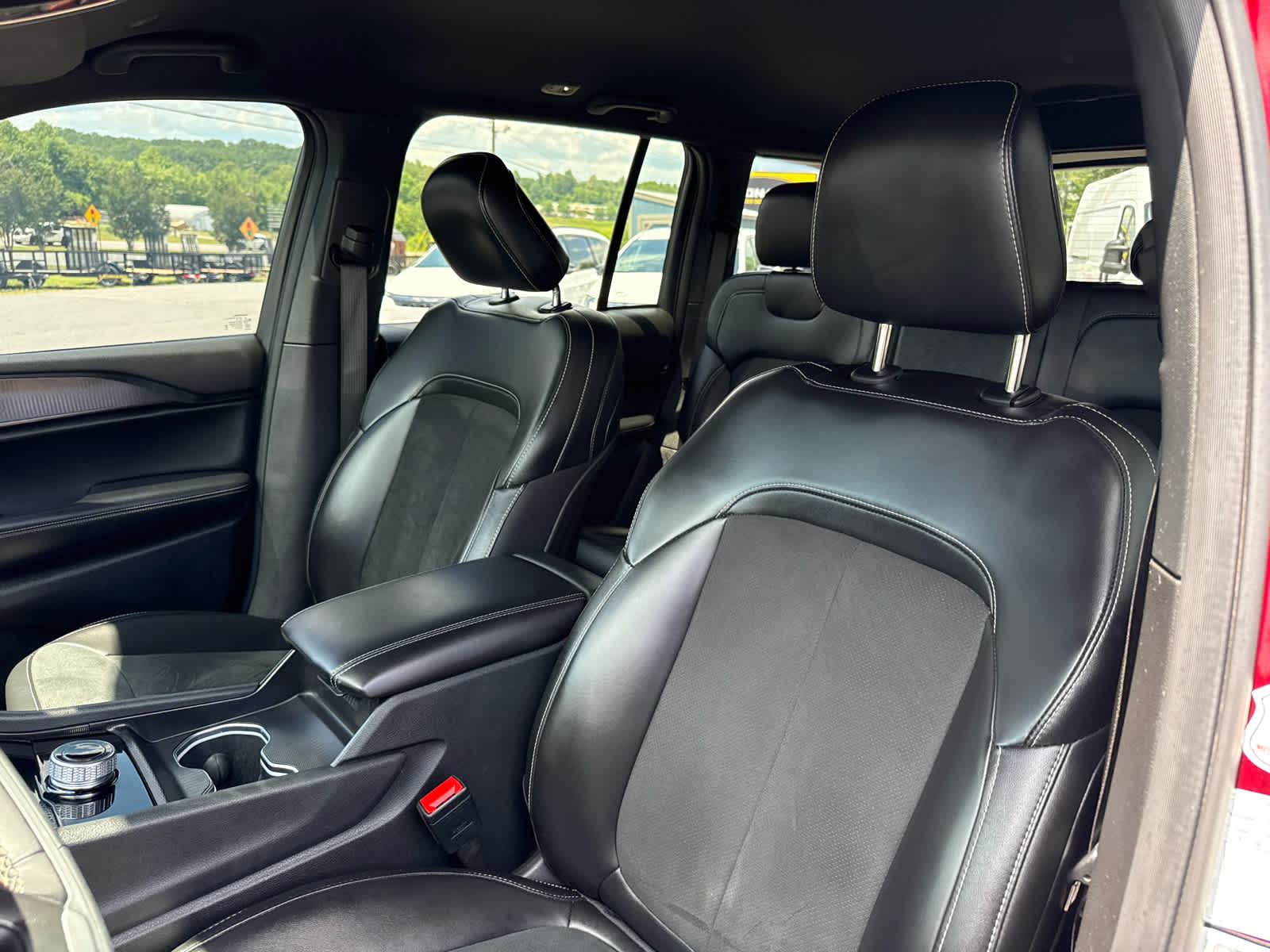 2025 Jeep Grand Cherokee Altitude 4x4