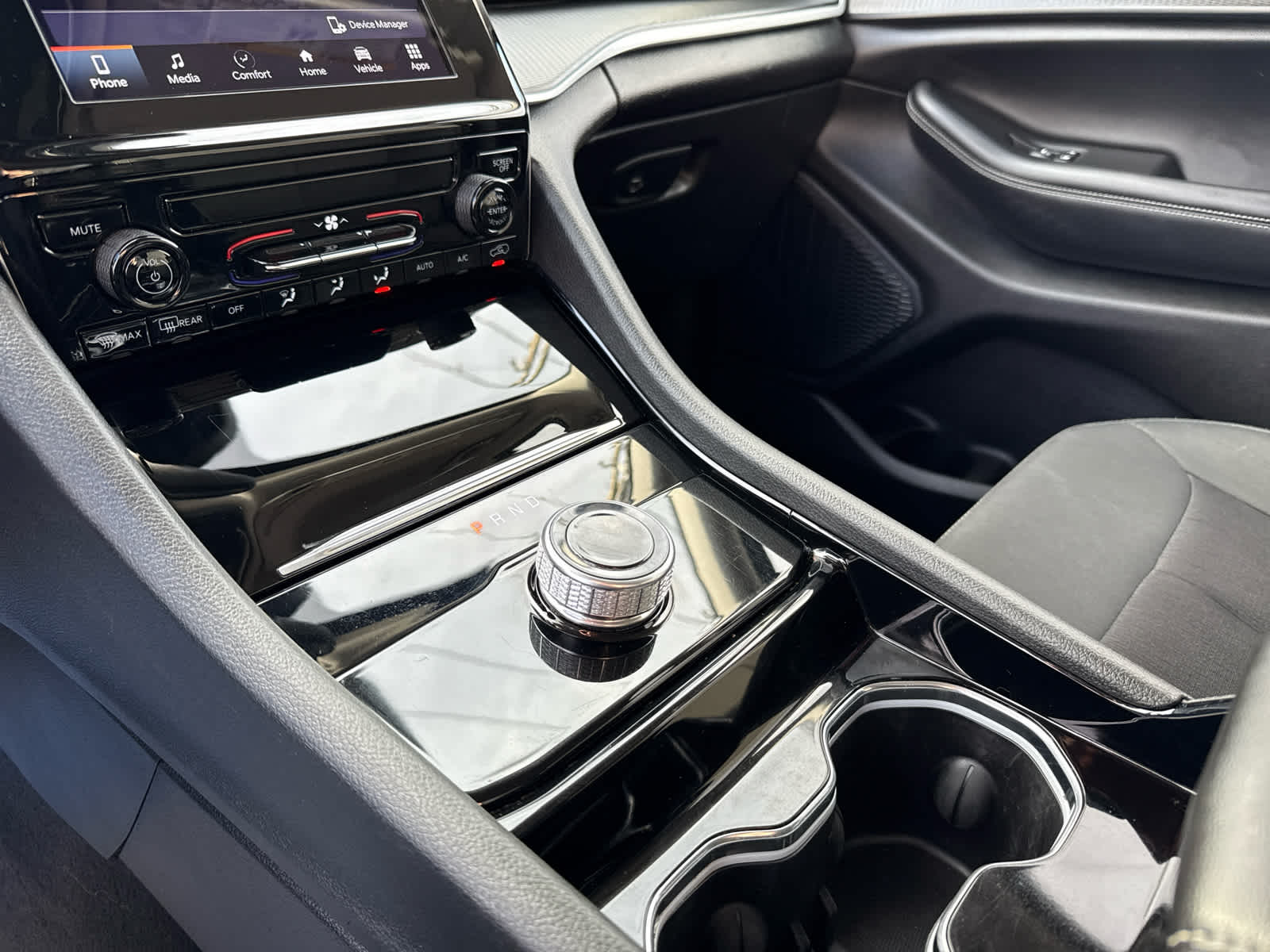 2023 Jeep Grand Cherokee L Laredo 4x4