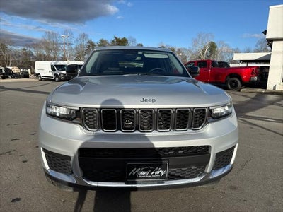 2023 Jeep Grand Cherokee L Laredo 4x4