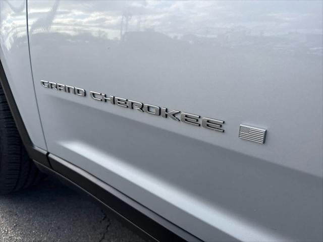 2023 Jeep Grand Cherokee L Laredo 4x4