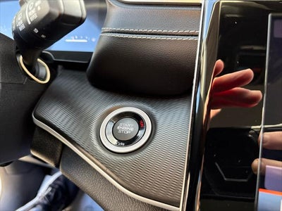 2023 Jeep Grand Cherokee L Laredo 4x4