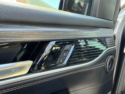 2023 Jeep Wagoneer Series III 4x4