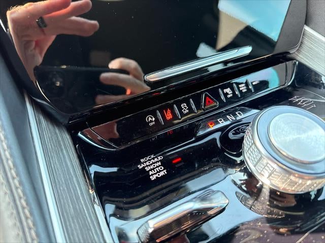 2023 Jeep Wagoneer Series III 4x4