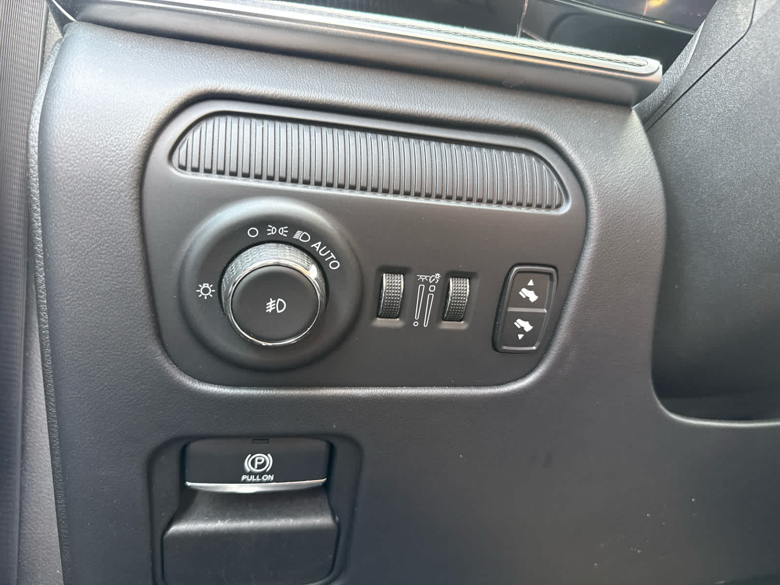 2024 Jeep Grand Wagoneer Series II Obsidian