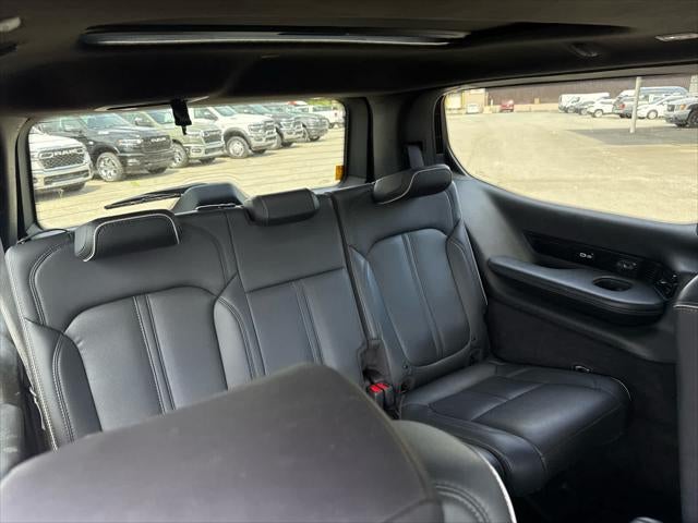 2024 Jeep Grand Wagoneer Series II Obsidian