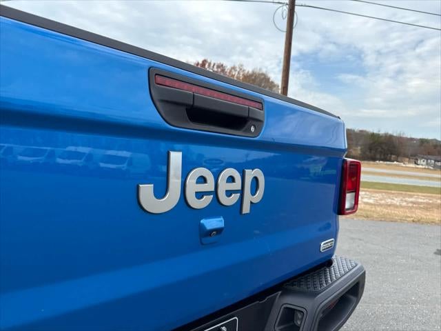 2023 Jeep Gladiator Overland 4x4