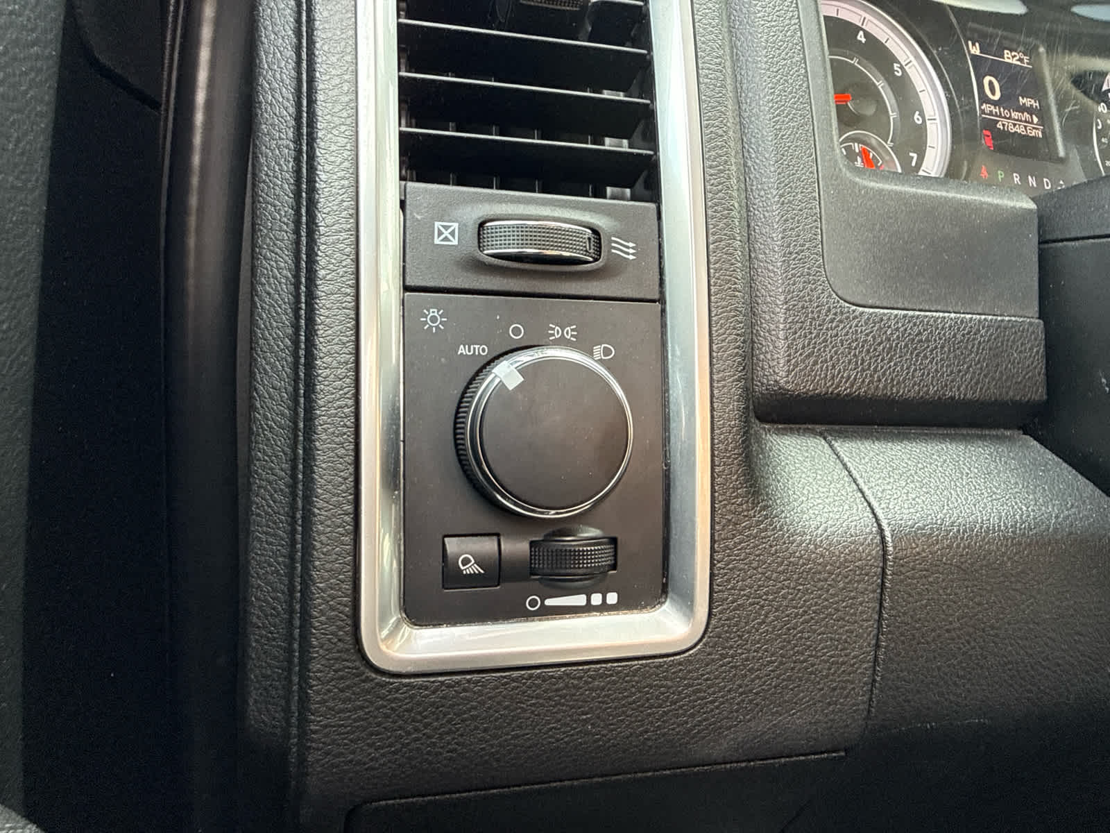 2024 RAM 1500 Classic SLT Quad Cab 4x4 6'4' Box