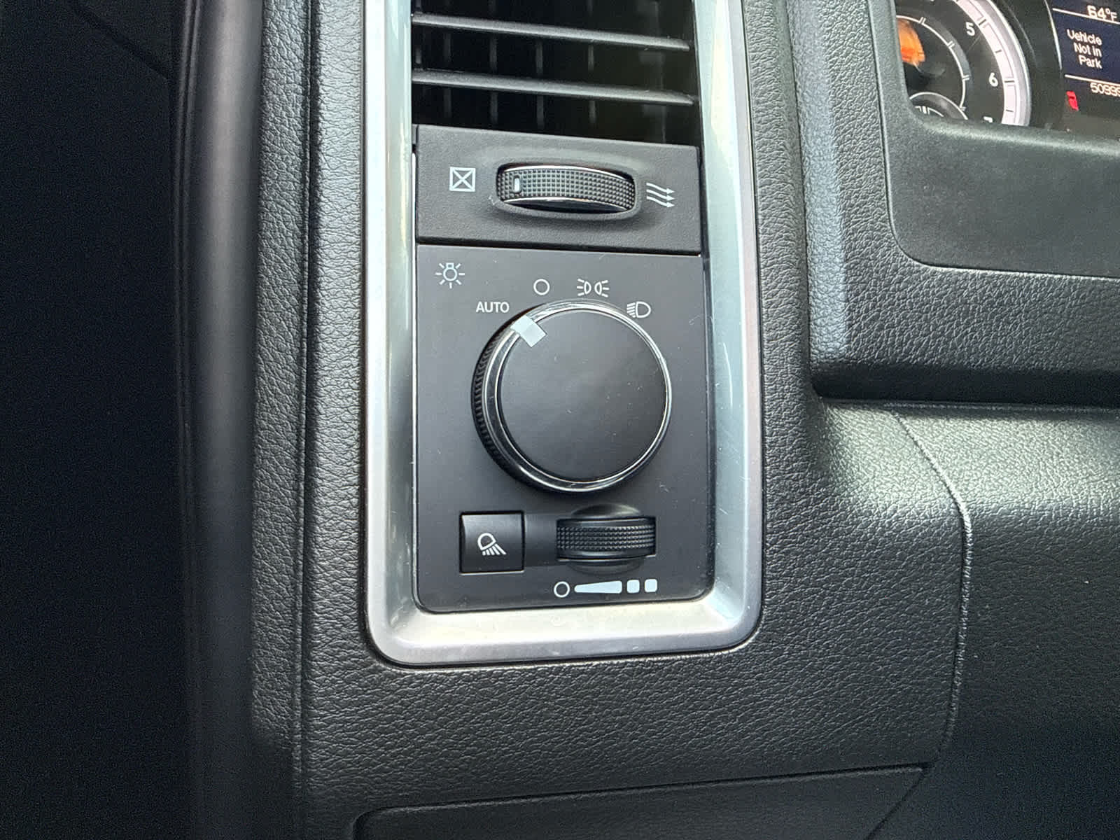 2024 RAM 1500 Classic SLT Quad Cab 4x4 6'4' Box