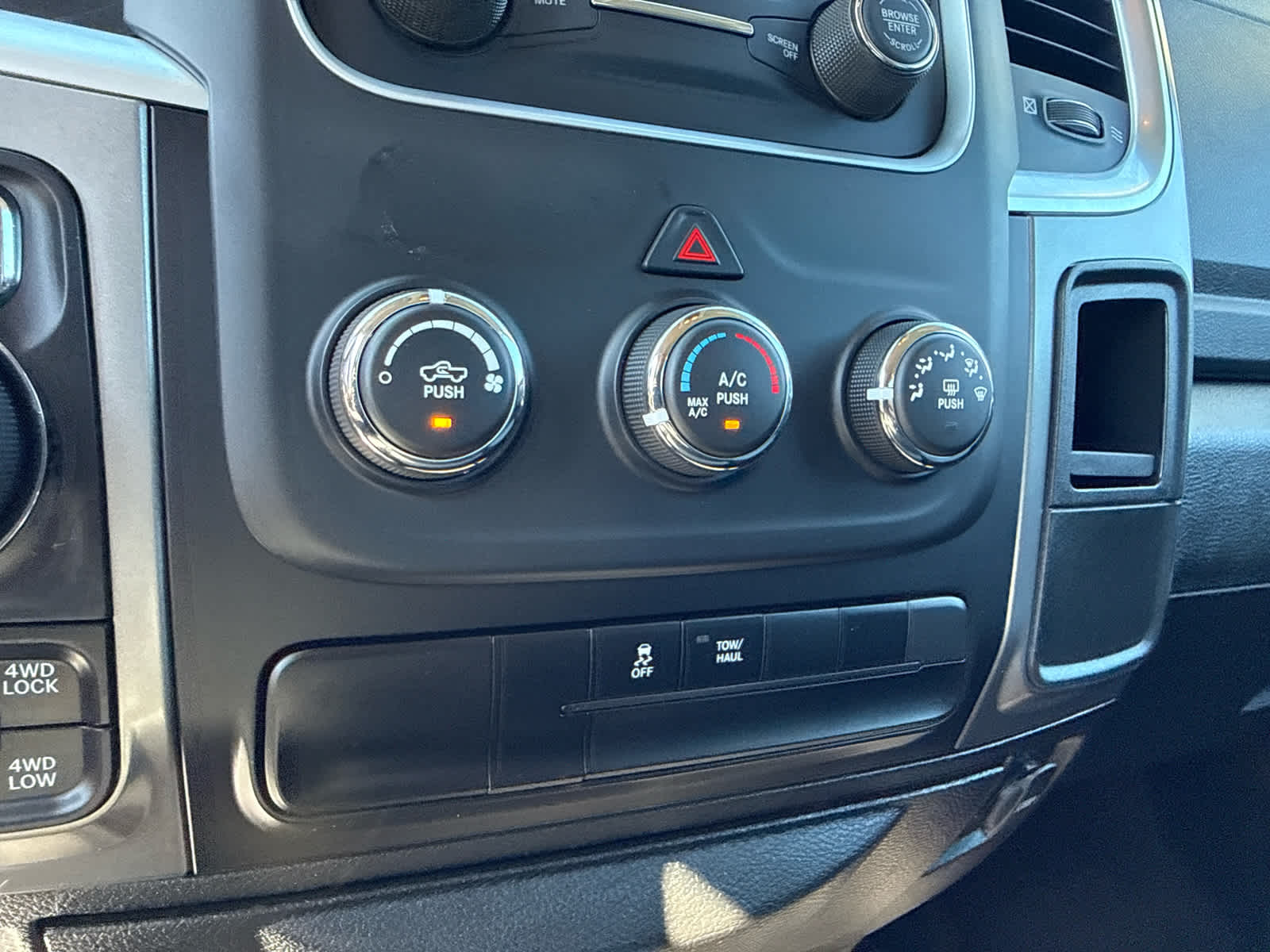 2024 RAM 1500 Classic SLT Quad Cab 4x4 6'4' Box