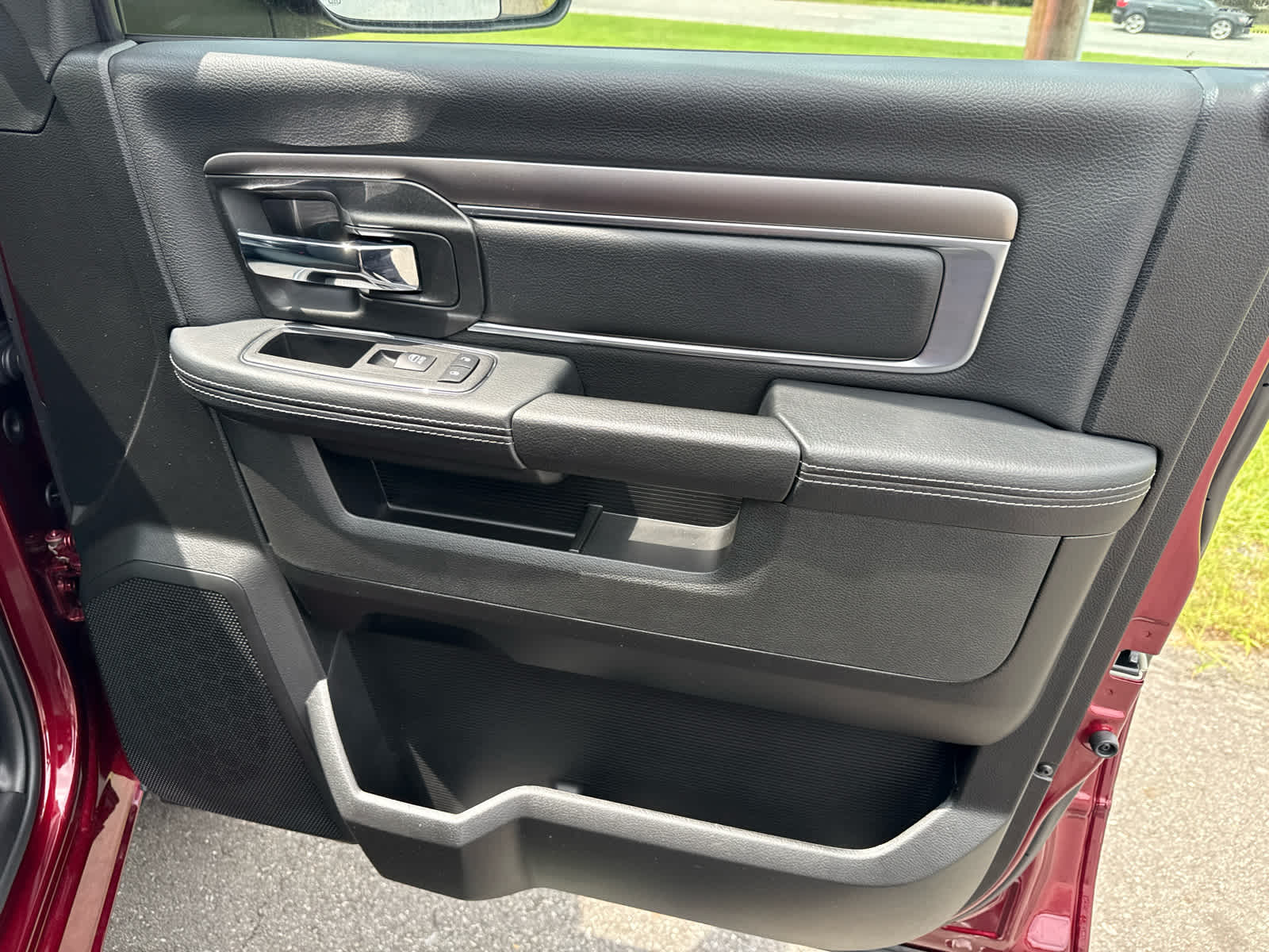 2024 RAM 1500 Classic Warlock Quad Cab 4x4 6'4' Box