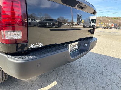 2024 RAM 1500 Classic Warlock Crew Cab 4x4 5'7' Box