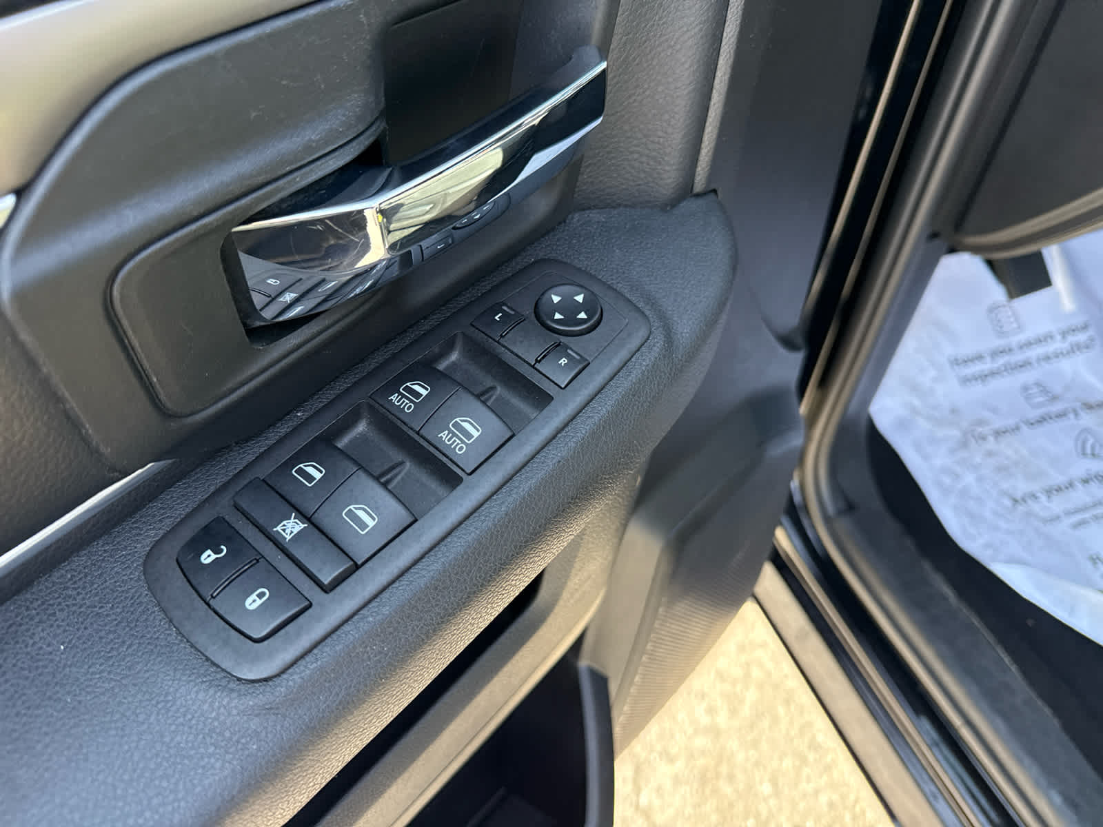 2024 RAM 1500 Classic Warlock Crew Cab 4x4 5'7' Box