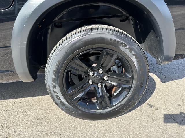 2024 RAM 1500 Classic Warlock Crew Cab 4x4 5'7' Box