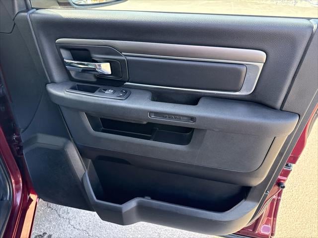 2024 RAM 1500 Classic Warlock Crew Cab 4x4 5'7' Box