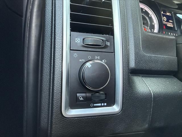 2024 RAM 1500 Classic Warlock Crew Cab 4x4 5'7' Box