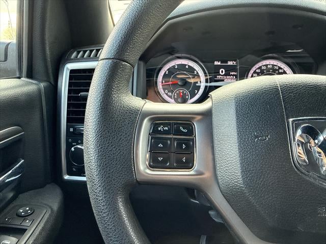 2024 RAM 1500 Classic Warlock Crew Cab 4x4 5'7' Box