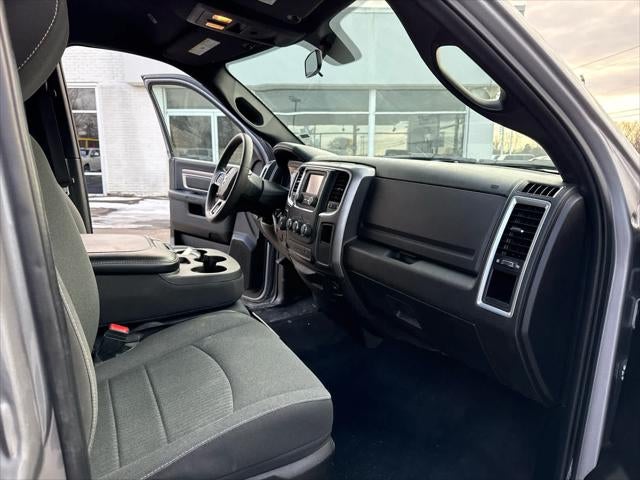 2024 RAM 1500 Classic Warlock Crew Cab 4x4 5'7' Box