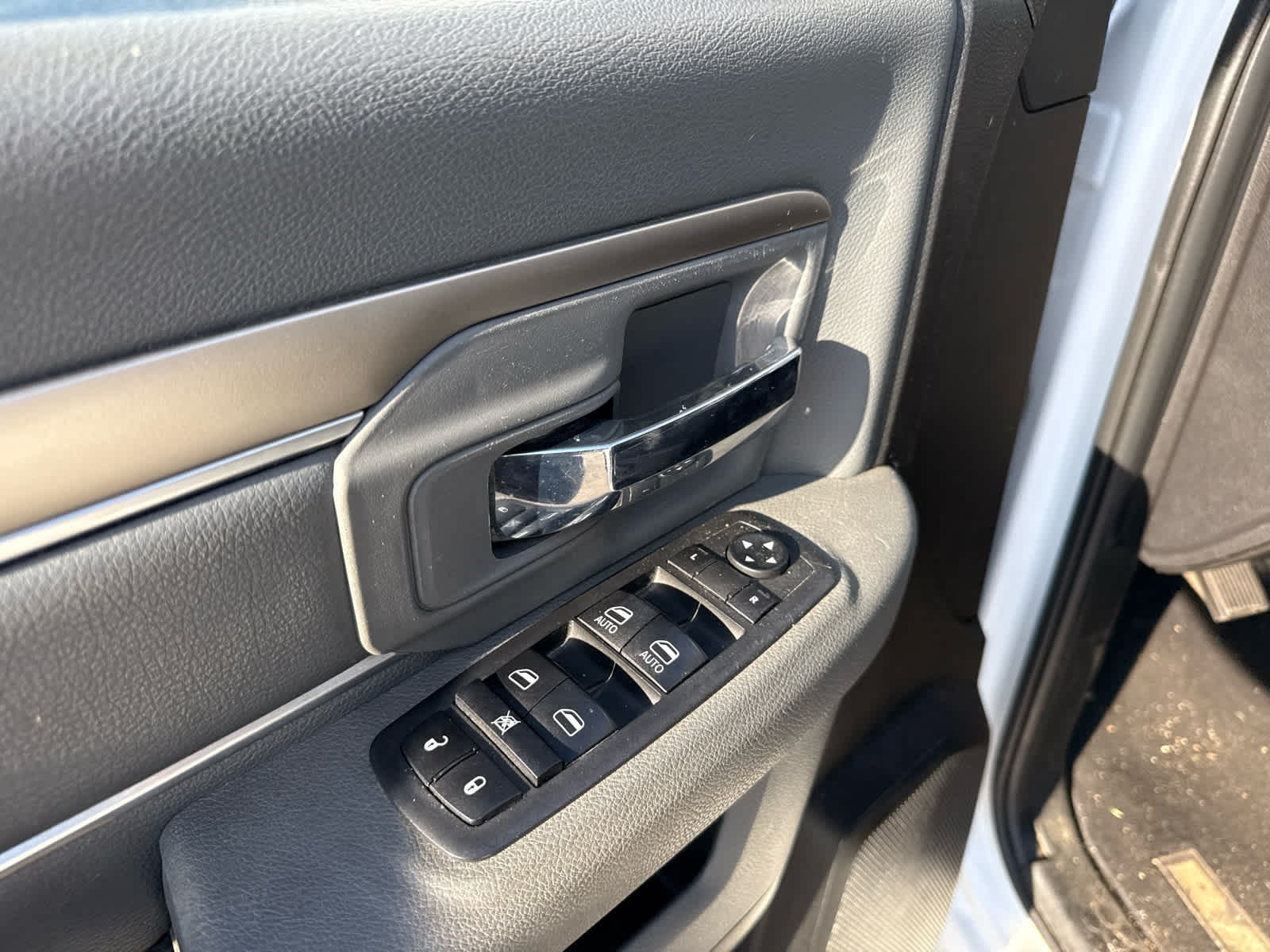 2019 RAM 1500 Classic Warlock Crew Cab 4x4 5'7' Box