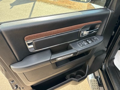 2018 RAM 1500 Laramie Crew Cab 4x4 6'4' Box