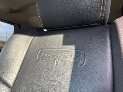 2018 RAM 1500 Laramie Crew Cab 4x4 6'4' Box