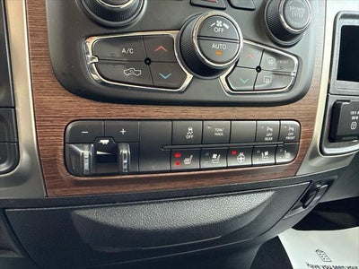 2018 RAM 1500 Laramie Crew Cab 4x4 6'4' Box