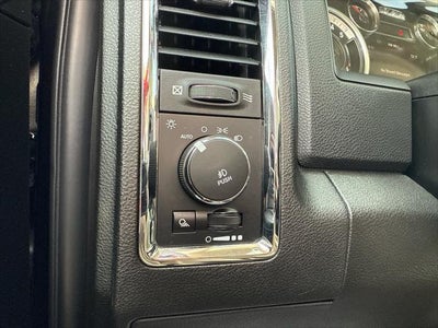 2018 RAM 1500 Laramie Crew Cab 4x4 6'4' Box