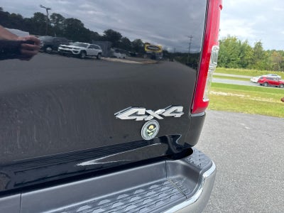 2022 RAM 1500 Big Horn Crew Cab 4x4 5'7' Box