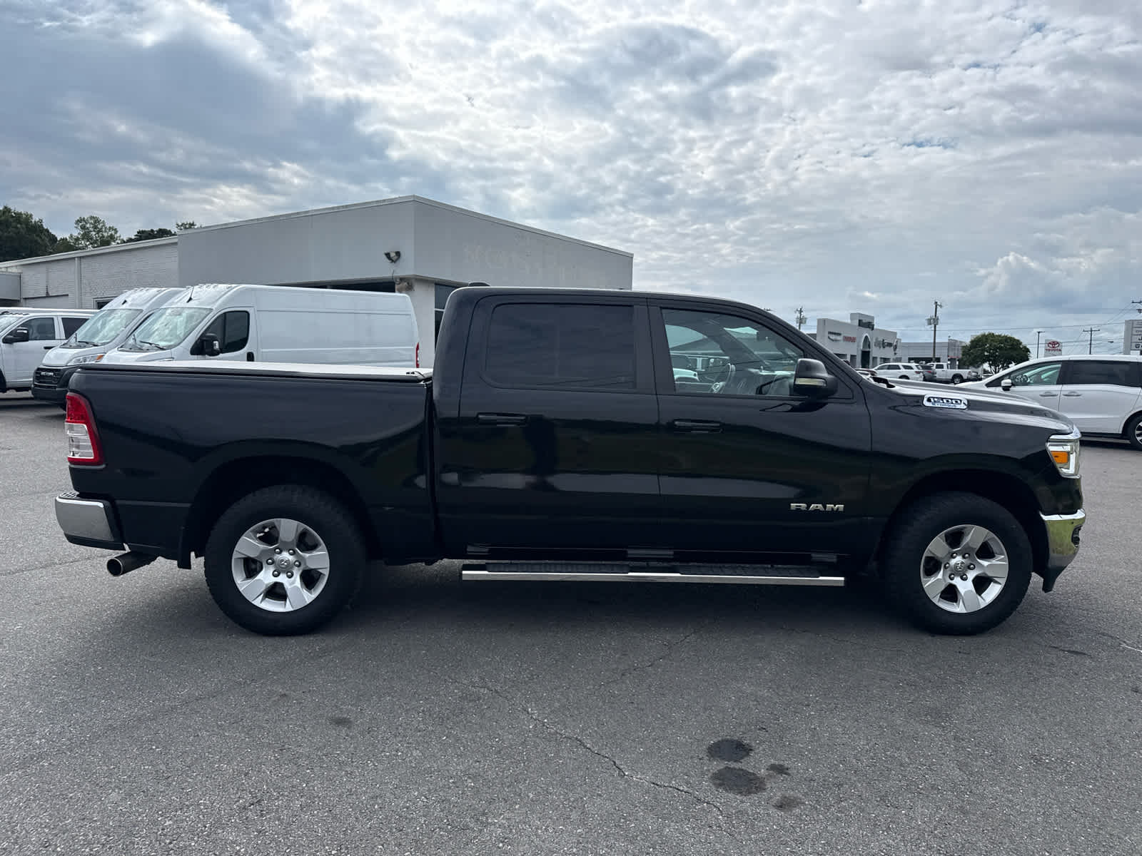 2022 RAM 1500 Big Horn Crew Cab 4x4 5'7' Box