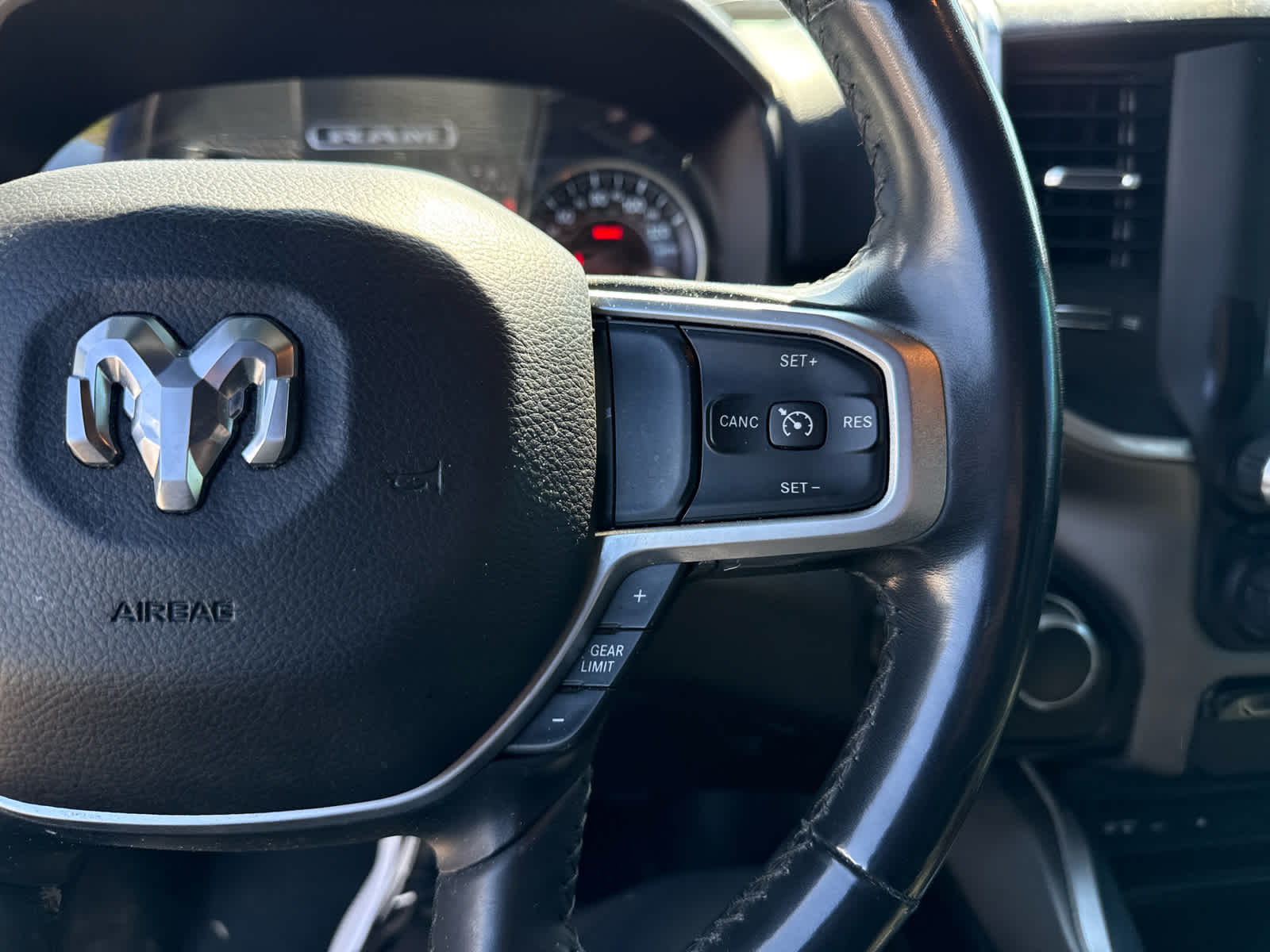 2019 RAM 1500 Big Horn/Lone Star Crew Cab 4x4 5'7' Box