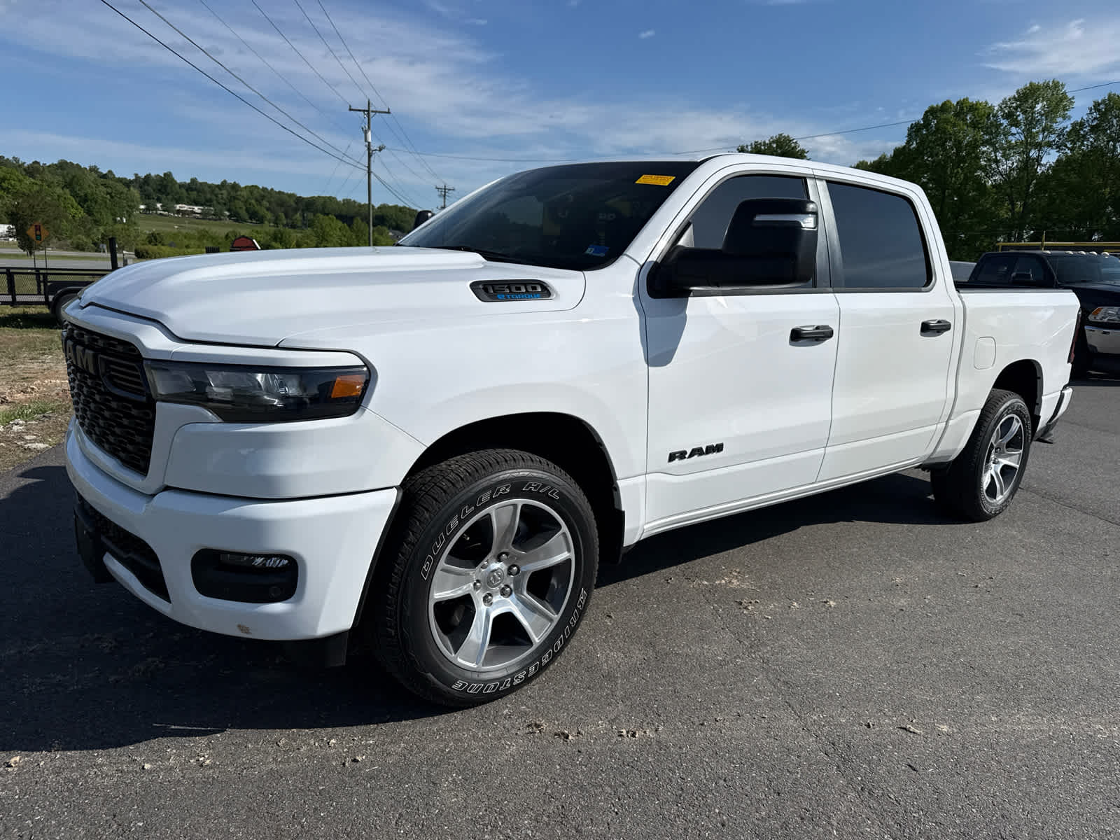 2025 RAM 1500 Tradesman Crew Cab 4x4 5'7' Box