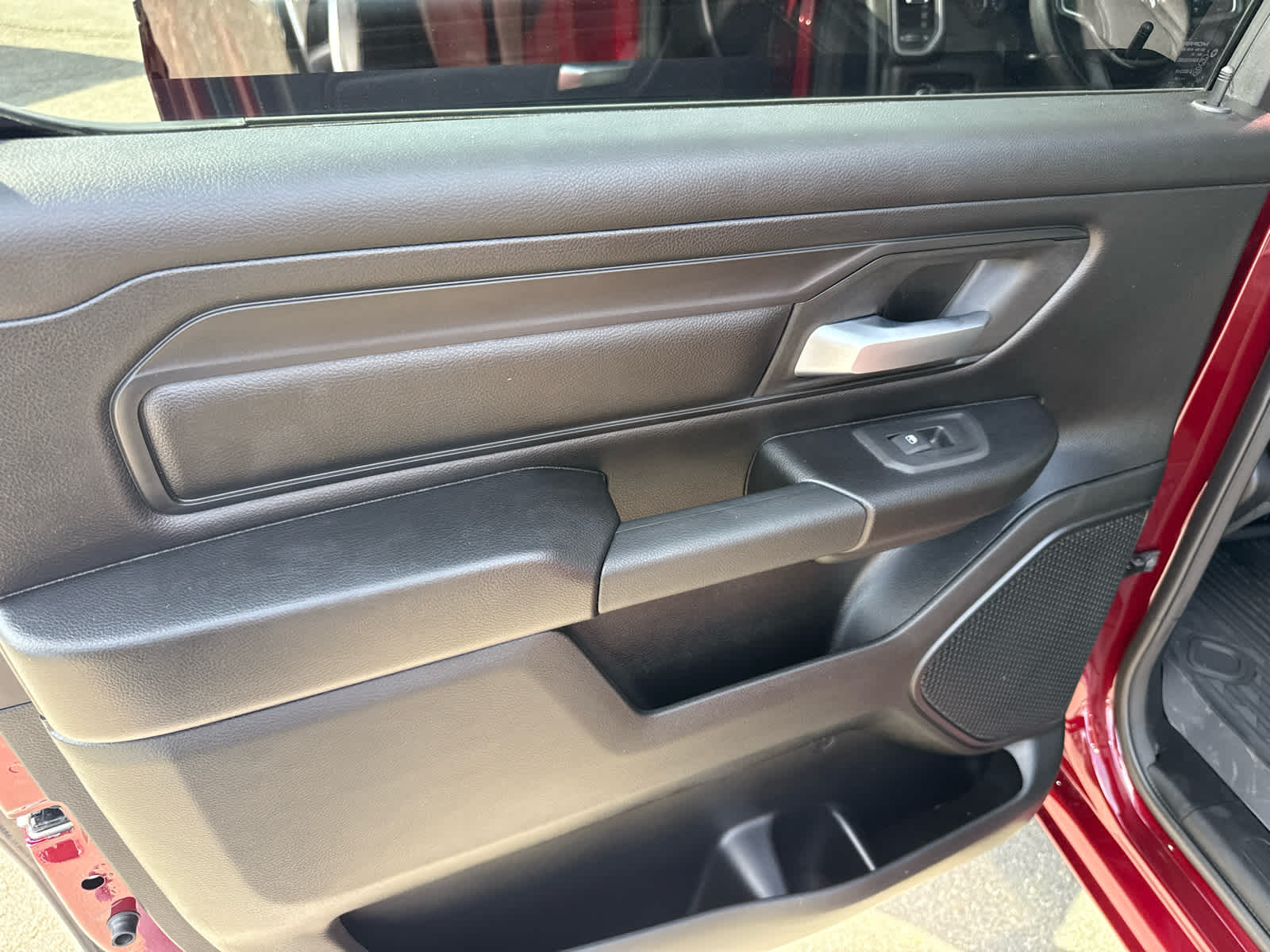 2025 RAM 1500 Tradesman Crew Cab 4x4 5'7' Box