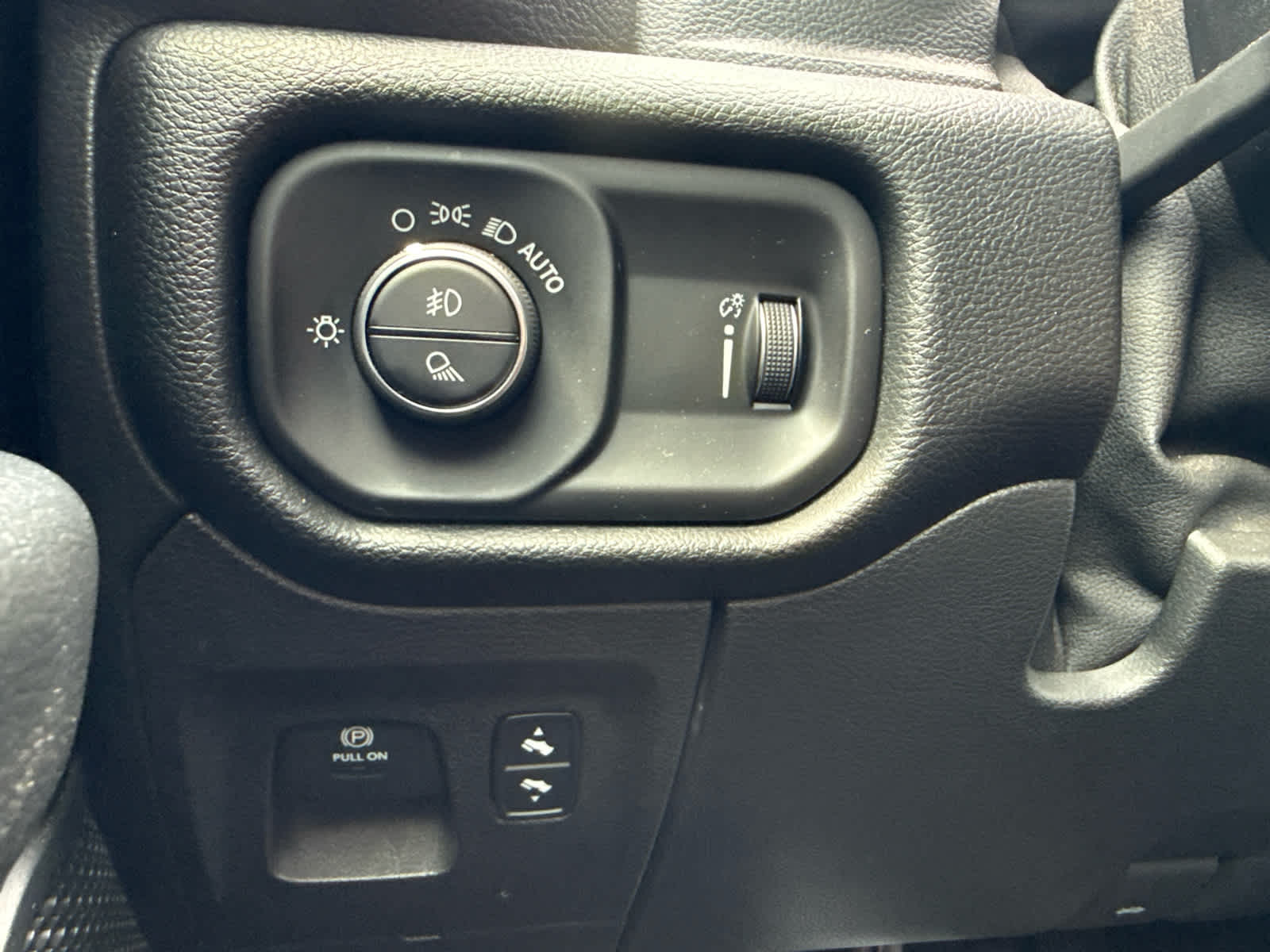 2021 RAM 1500 Big Horn Quad Cab 4x4 6'4' Box