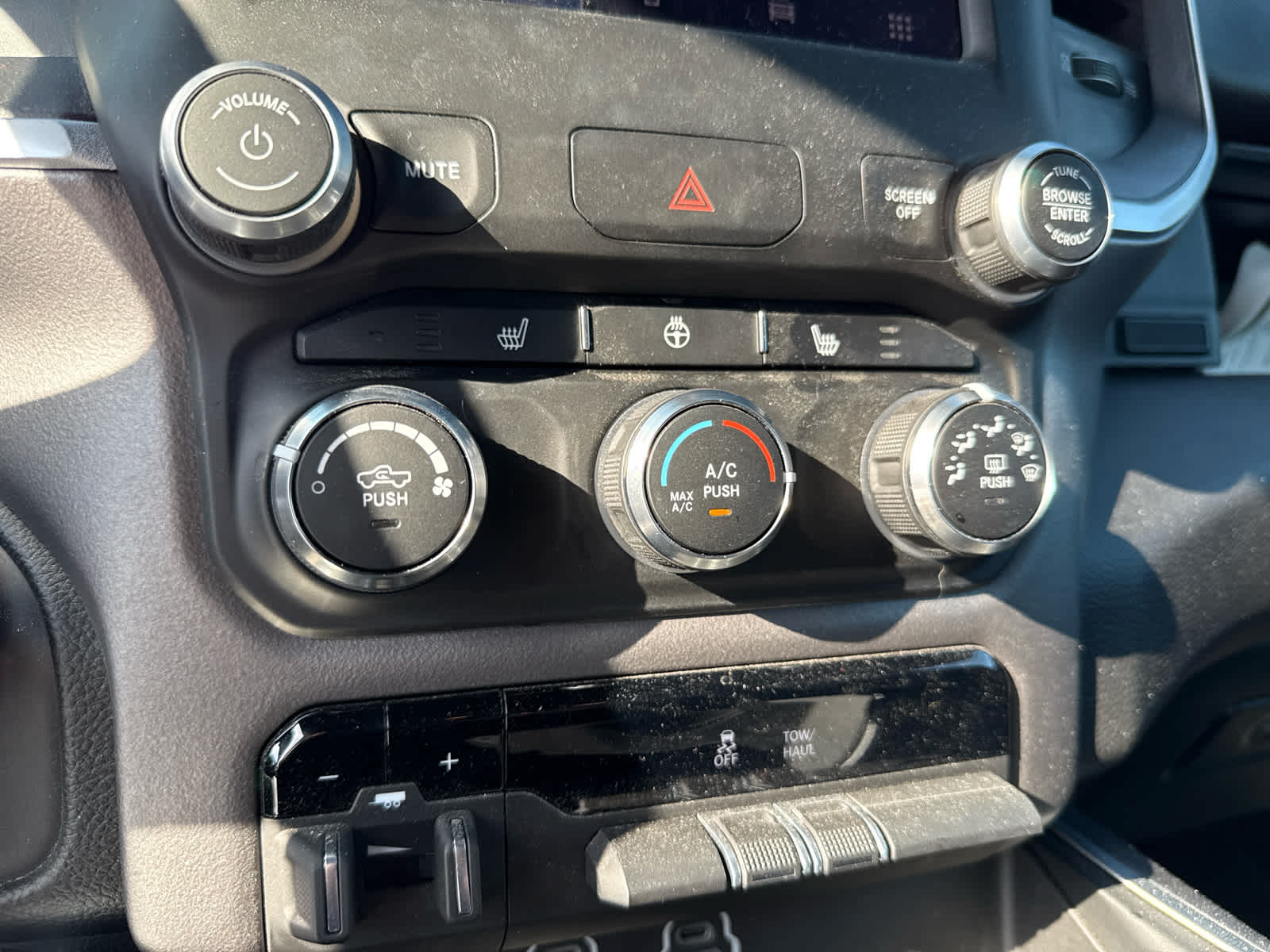 2023 RAM 1500 Big Horn Crew Cab 4x4 5'7' Box