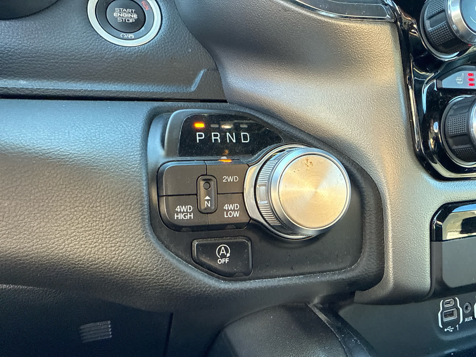 2024 RAM 1500 Laramie Crew Cab 4x4 5'7' Box